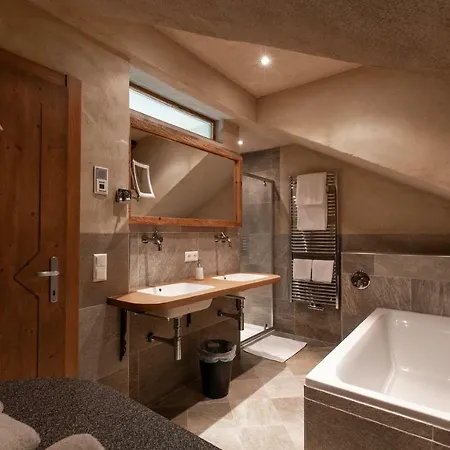 Alpin Apartment *